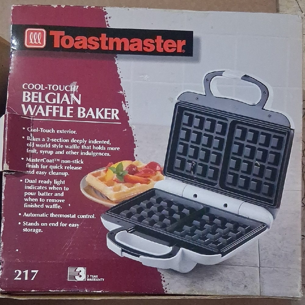 Toastmaster Cool-Touch Belgian Waffle Baker - Black and Silver